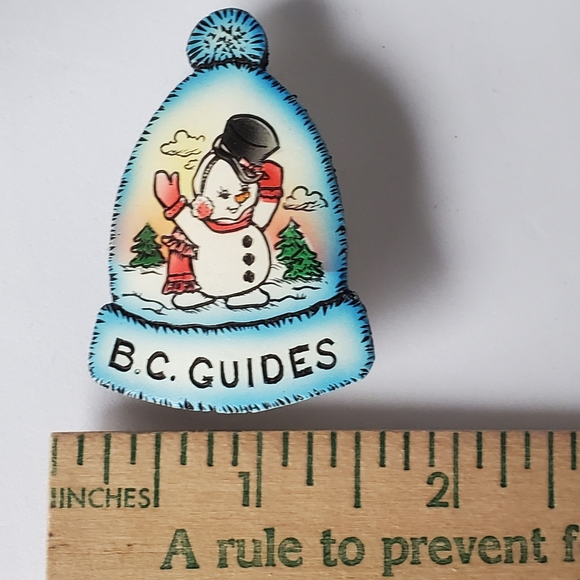 BC Guides Collectible Christmas Snowman Winter Pin Girl Guides - Picture 4 of 5